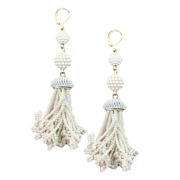 White Tassel Duster Earrings -J034 - Picture 1 of 2